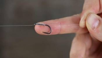 Carp fishing rigs for beginners - The D Rig - Step 3 Carp fishing rigs for beginners - The D Rig - Step 3