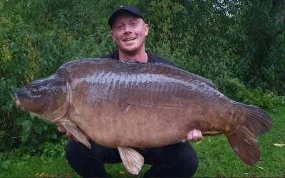 Bluebell lakes best fish 50lb carp venues uk